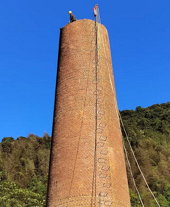 青島煙囪拆除公司:技術(shù)創(chuàng)新助力提高效率與安全